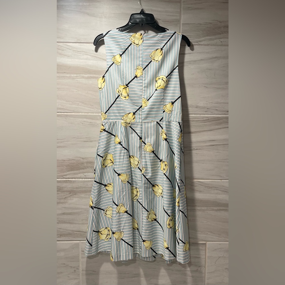Talbots Floral Stripe Fit Flare Dress Sleeveless Lined with Pockets Size 6 - Picture 3 of 8